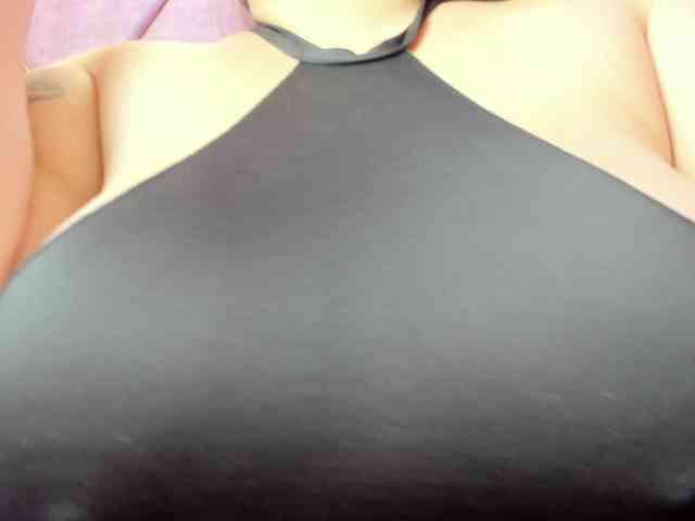 SaraThonson webcam