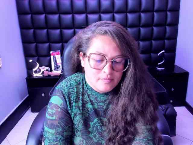 SaraThonson webcam