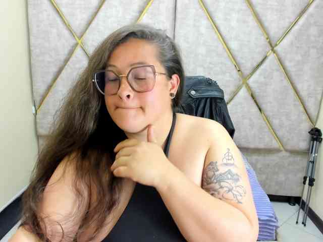 SaraThonson webcam