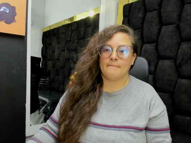 SaraThonson webcam