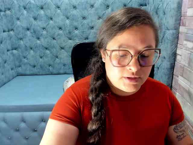 SaraThonson webcam