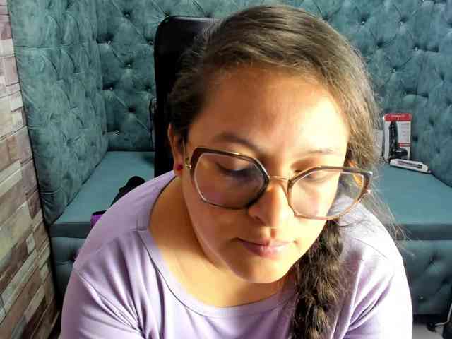 SaraThonson webcam