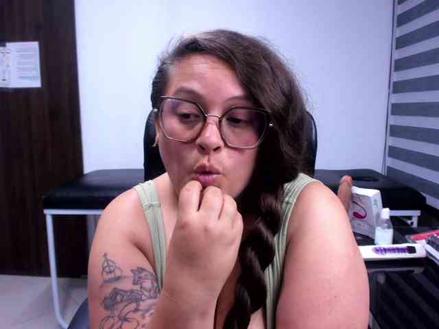 SaraThonson webcam