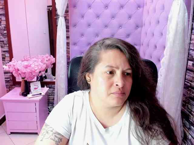 SaraThonson webcam
