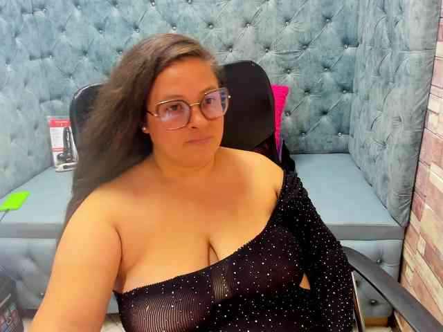 SaraThonson webcam