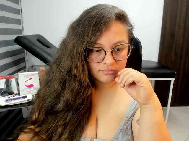SaraThonson webcam