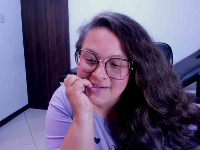 SaraThonson webcam