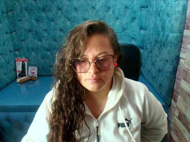 SaraThonson Live Webcam on BongaCams