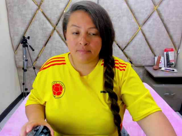 SaraThonson webcam
