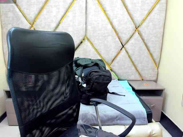 SaraThonson webcam
