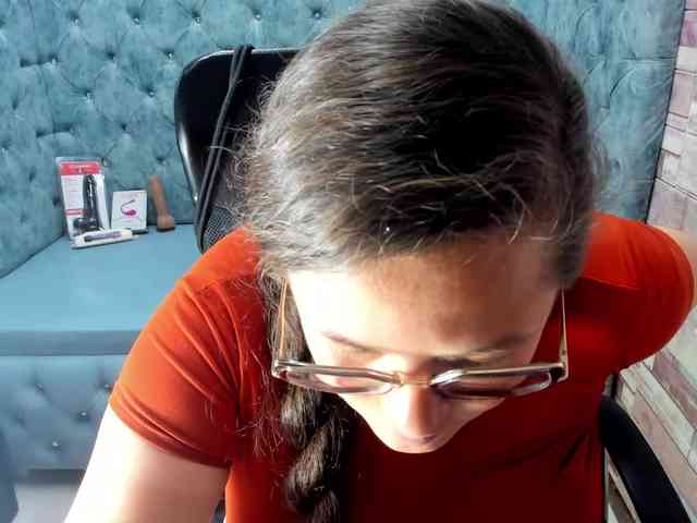 SaraThonson webcam