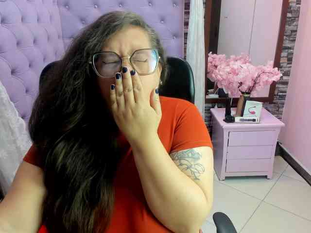 SaraThonson webcam