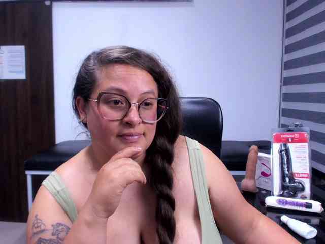 SaraThonson webcam