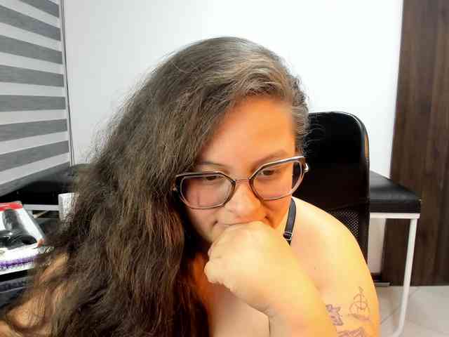 SaraThonson webcam