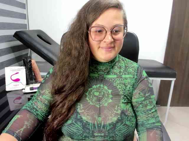 SaraThonson webcam