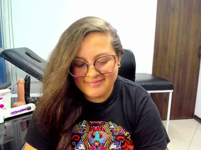 SaraThonson webcam