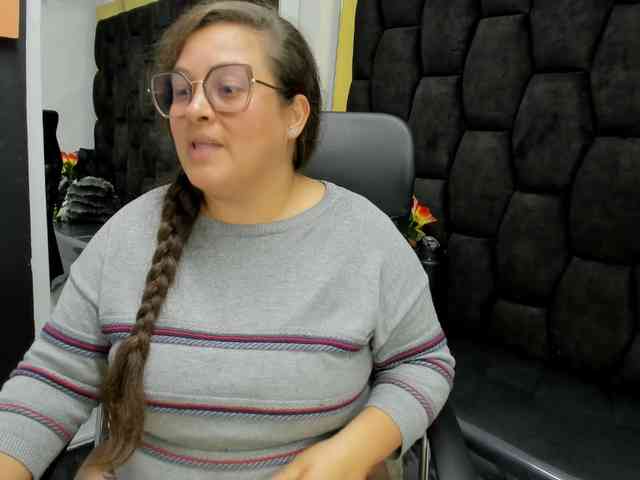 SaraThonson webcam