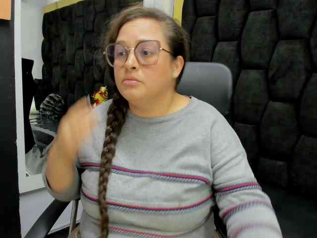 SaraThonson webcam