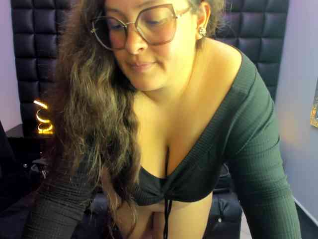 SaraThonson webcam