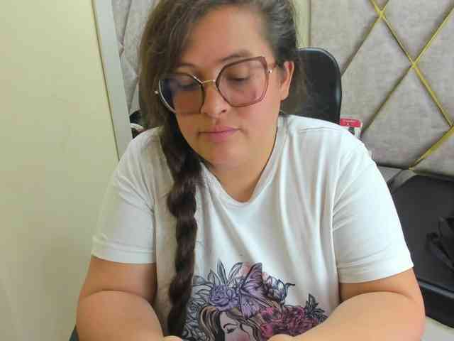 SaraThonson webcam