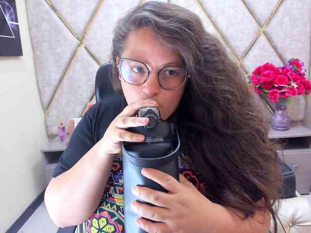 SaraThonson webcam
