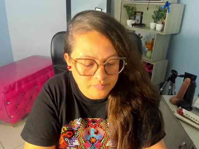 SaraThonson webcam
