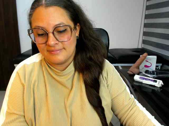 SaraThonson webcam