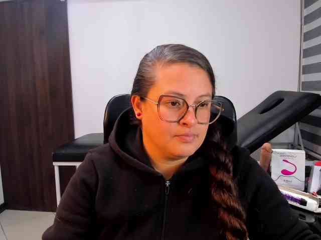 SaraThonson webcam