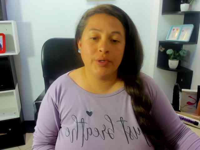SaraThonson webcam