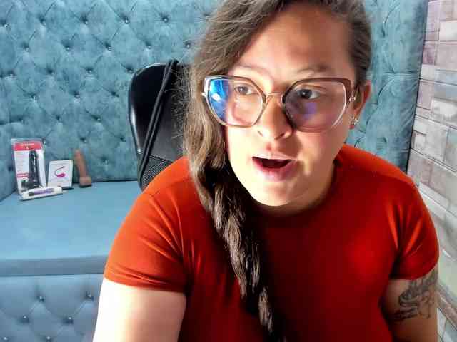 SaraThonson webcam