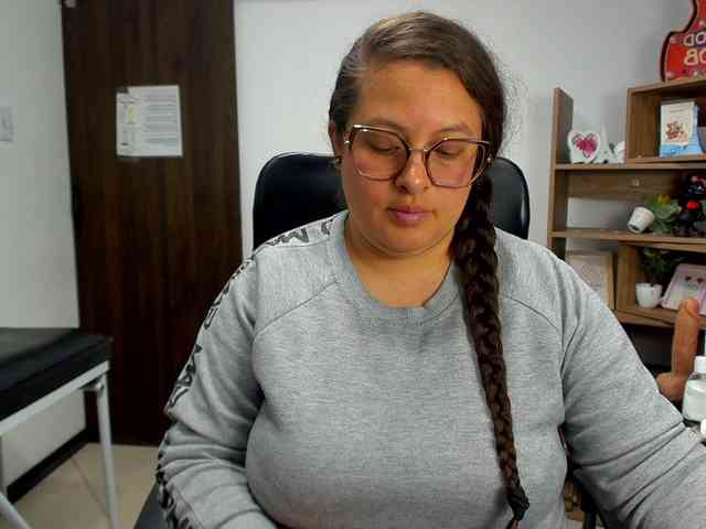 SaraThonson webcam