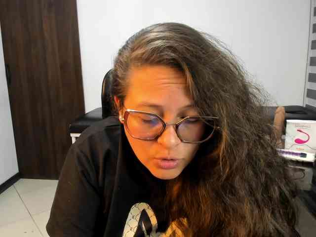SaraThonson webcam