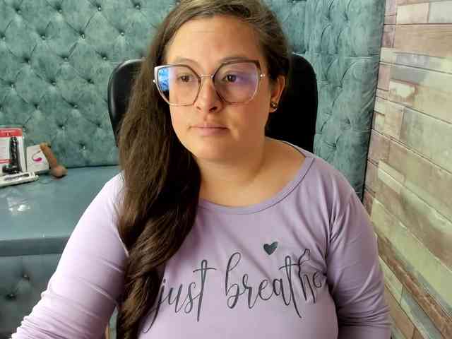 SaraThonson webcam