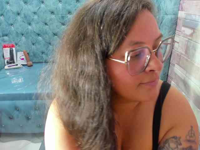SaraThonson webcam