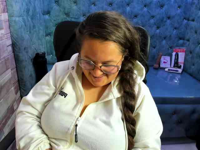 SaraThonson webcam
