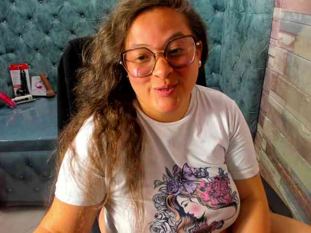 SaraThonson webcam