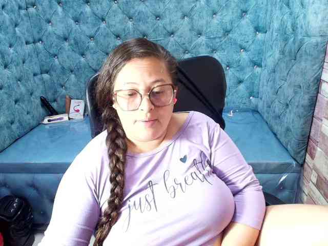 SaraThonson webcam
