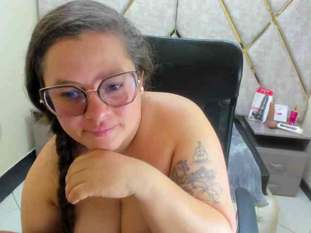 SaraThonson webcam