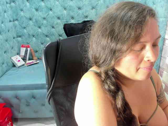 SaraThonson webcam