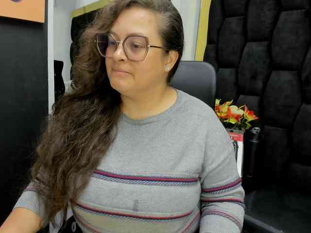 SaraThonson webcam