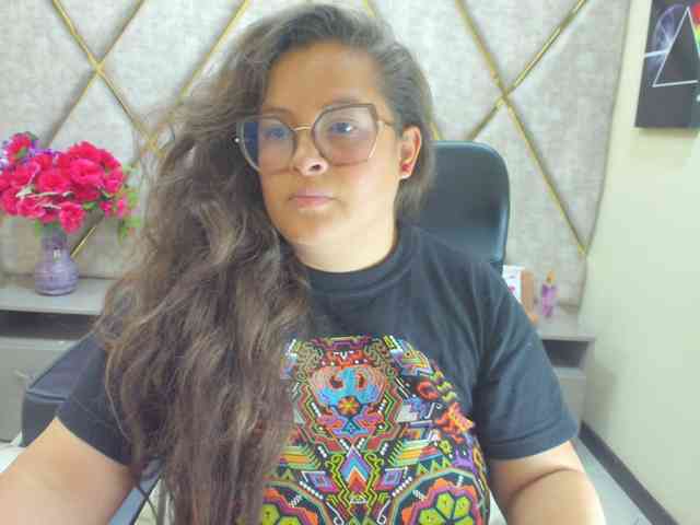 SaraThonson webcam