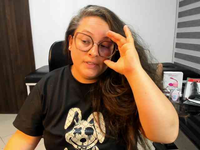 SaraThonson webcam