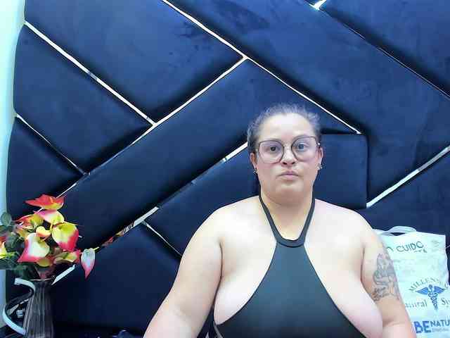 SaraThonson webcam