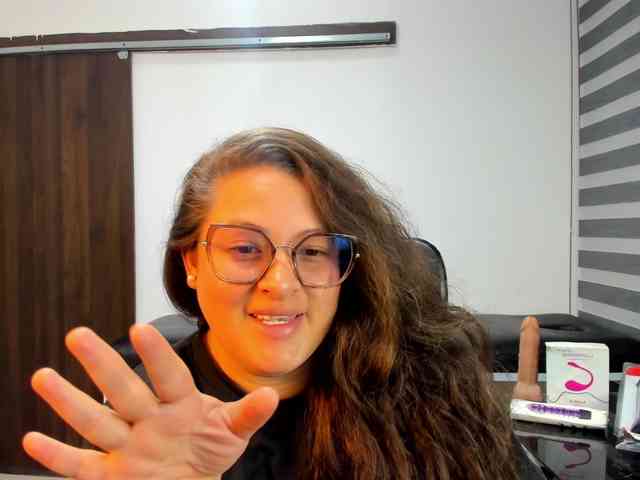 SaraThonson webcam
