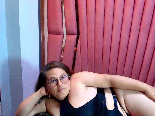 SaraThonson webcam