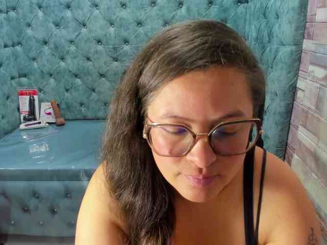 SaraThonson webcam
