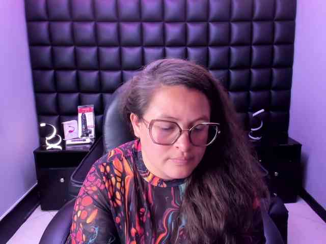 SaraThonson webcam
