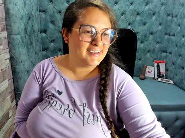 SaraThonson webcam
