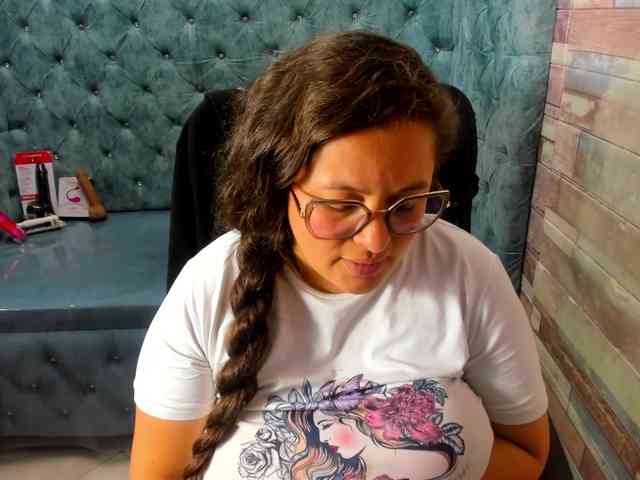 SaraThonson webcam