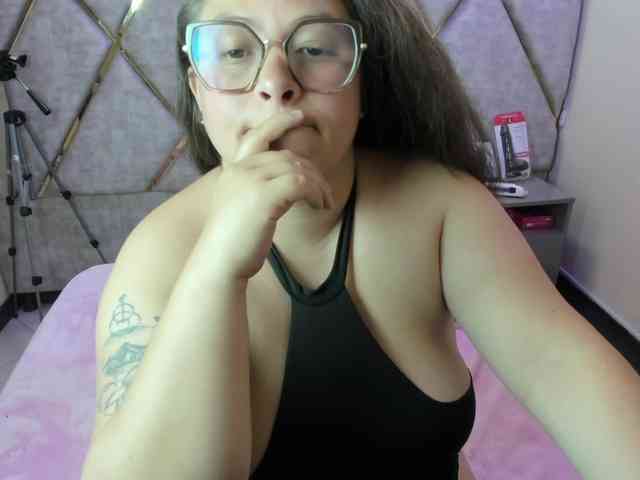 SaraThonson webcam